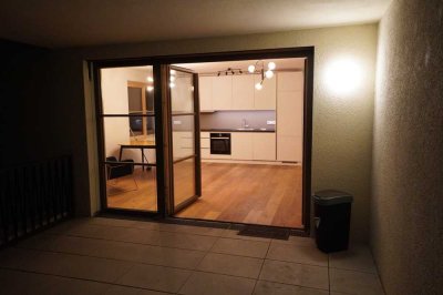 Luxuriöse 2-Raum-Wohnung mit Balkon und EBK im Zentrum