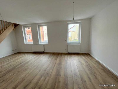 Neu sanierte Maisonette-Wohnung mit 3 Zimmern, Balkon und EBK in Mühlheim am Main