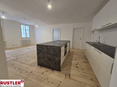 HERRLICHE 3-RAUM-ALTSTADTWOHNUNG