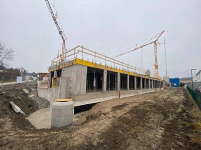 Traumhafte 4-Zimmer-Wohnung mit Balkon und Tiefgaragenplätzen in zentraler Lage von Elixhausen!