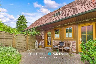 Aschwarden | Gepflegte Doppelhaushälfte mit Carport und weitläufigem Garten