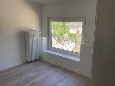 Erstbezug nach Sanierung: Ansprechende 2-Zimmer-DG-Wohnung in Bad Honnef