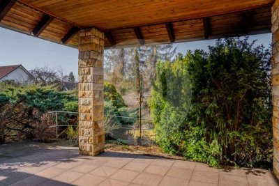 Ruhe. Raum. Perspektive. – Einfamiliehaus mit großem Garten und Entwicklungsspielraum.