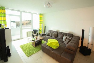 Sehr schöne 3 ZKB Wohnung mit Balkon