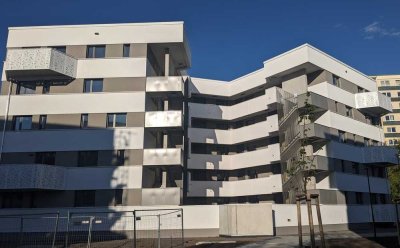 Schöne 4 Zi-WE mit Balkon, Smart Home, Dusche, LIFT, TG-STP-Nähe Peißnitz