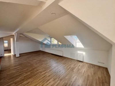 Toller Ausblick-Geräumige, helle 2 Zimmer Wohnung mit Einbauküche