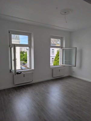Kernsanierte 2-Zimmer-Wohnung in Krefeld – Erstbezug, auch WG-geeignet