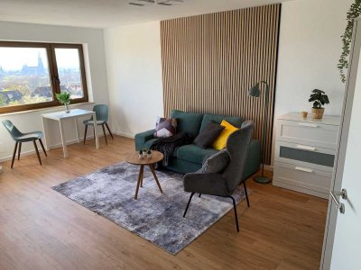 Attraktive möblierte 1,5 Zimmer Wohnung mit Balkon und Panomarablick / Erstbezug nach Renovierung