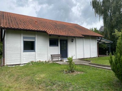 Einfamilienhaus mit Gewerbehalle