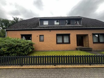 Attraktive 4,5-Zimmer-Wohnung mit Balkon und Einbauküche in Hodenhagen