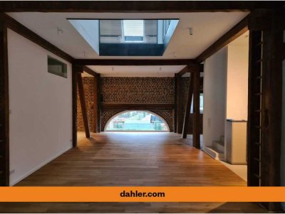 Galeriewohnung auf denkmalgeschütztem Gutshof