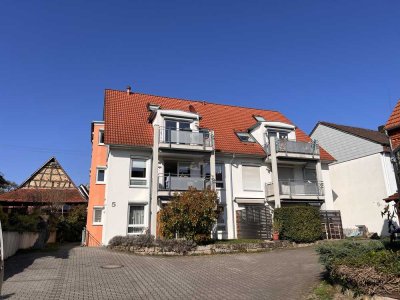 Bezugsfreie traumhafte 4-Zimmer-DG-Maisonette-Wohnung im Zentrum von Köngen mit Balkon und Hobbyraum