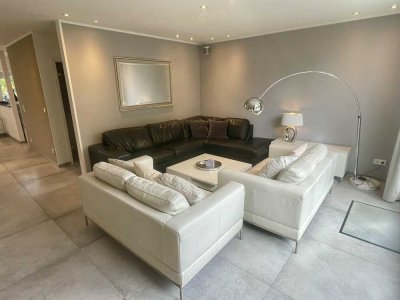 Maisonette-Wohnung mit Sonnenterrasse und Stellplatz in Köln-Rodenkirchen
