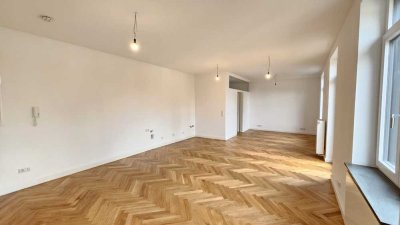 MA-Lindenhof: Loftartige 1-Zimmer/Küche/Bad im frisch sanierten Altbau