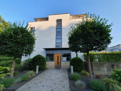 Seniorengerechte 3-Zimmer-Terrassenwohnung mit gehobener Innenausstattung mit EBK in Celle