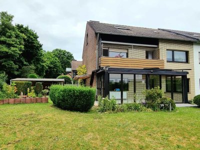 Mehrfamilienhaus - Doppelhaushälfte , 3 Whg, Garten, Garage