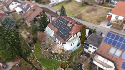 Einmalige Gelegenheit - Saniertes Zweifamilienhaus in Dahenfeld sucht neuen Eigentümer!