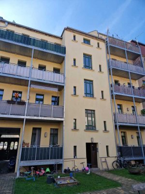 hochwertig sanierte Wohnung mit Balkon zum sofortigen Bezug