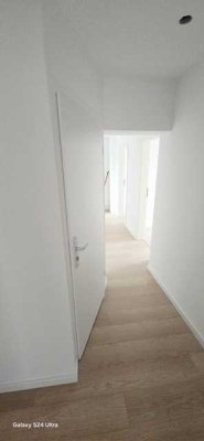 Ansprechende komplett sanierte 4-Zimmer-Wohnung in Krefeld