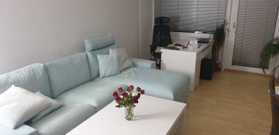 570 € warm - 60 m² - 2 Zimmer
