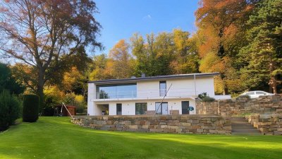 Freistehendes, kernsaniertes Einfamilienhaus mit Wärmepumpe und großem Garten in Untermaubach