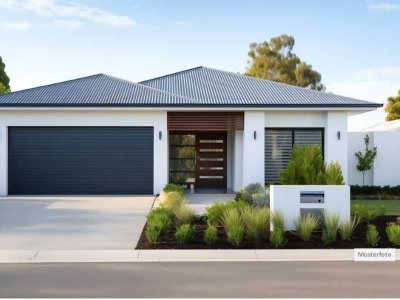 Provi frei Wohnhaus mit Garage in 07552 Gera -