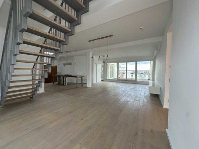 Modernes lichtdurchflutetes Penthouse im kernsanierten Mehrfamilienhaus(Neubaustandard)-teilmöbliert