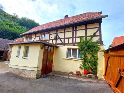 Einfamilienhaus mit Nebengelass in Questenberg