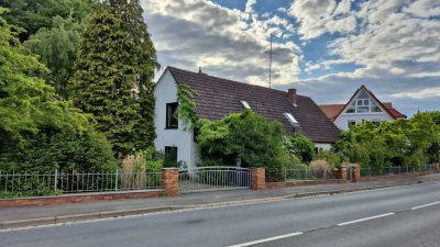 Provisionsfrei – Großes Einfamilienhaus in Effeltrich