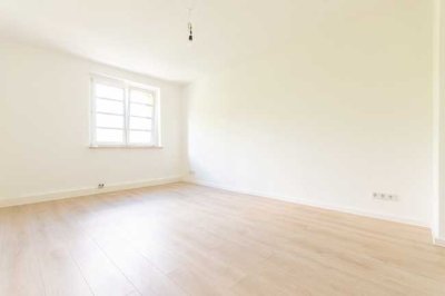 Charmante 3-Zimmer-Wohnung | Ruhige Lage | Tageslichtbad mit Badewanne | Zweitbezug nach Sanierung