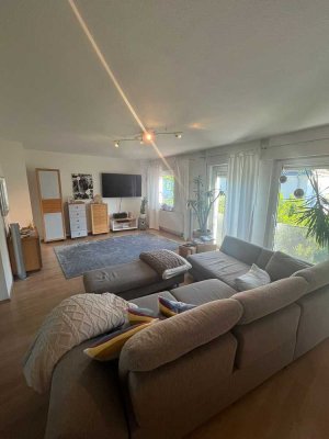 163 m² Familienwohnung mit 30 m² Terrasse, Stellplatz & Parklage – fußläufig zum Bahnhof
