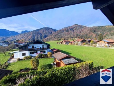 Traumhafte Dachgeschosswohnung mit Alpenblick - Ihr Rückzugsort im Herzen des Chiemgaus