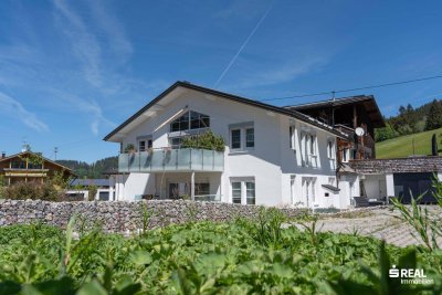 Exklusive 4-Zimmer-Terrassenwohnung mit hochwertiger Ausführung, Wellnessbereich und touristischer Widmung in Jungholz