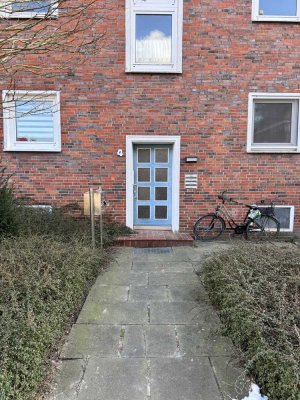 Sofort Bezugsfrei! Helle Obergeschosswohnung mit Balkon