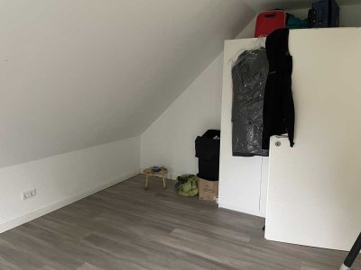 Neuwertige 3-Raum-Wohnung mit Einbauküche in Janneby OT Süderzollhaus