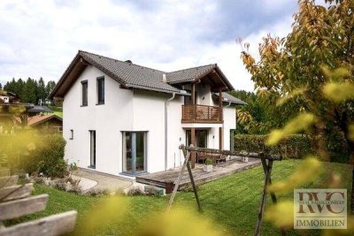 "Zwischen See und Berg – Ihr Zuhause mit Panorama auf die Drachenwand"