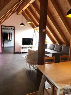Tolle Dachgeschosswohnung Komplett Möbliert