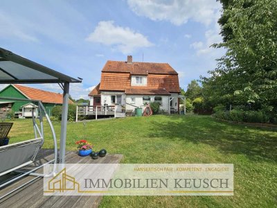 Großes Haus und Grundstück in ruhiger Lage, großer Schuppen-Garage-Carport TOP in Preis&Leistung