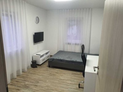 Möbliertes Zimmer in 6er-Wohngemeinschaft / gesamte Miete 460€ / Europapark / Autobahnverbindung