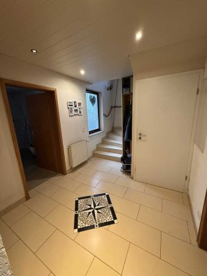 Geräumiges 6-Zimmer Einfamilienhaus mit Garage in Ortenberg