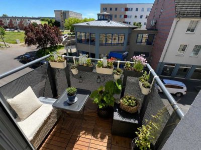 Wohnen mit Charakter: Schöne, moderne, helle 2 Zimmerwohnung mit Balkon, EBK, Badewanne