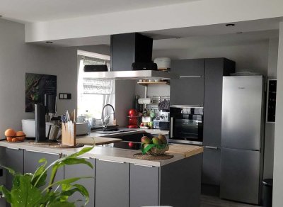 Helle modernisierte 2-3 Zimmer Wohnung in SB- St. Arnual