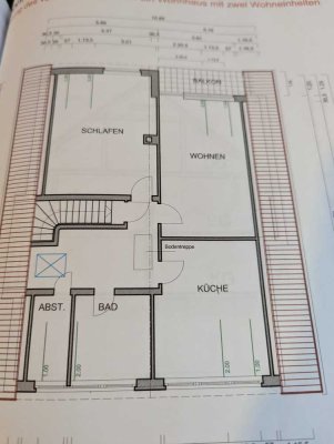 Dachgeschosswohnung in freistehendem Haus