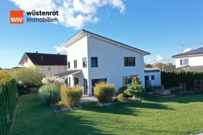 Neuwertiges, modernes Einfamilienhaus auf 1.400 m² Grundstück mit Pool & Doppelgarage – Aholfing