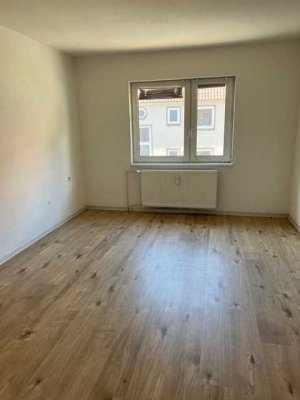 Helle 2-Zimmer-Wohnung + 250 € Gutschein für Ihre Wohnideen