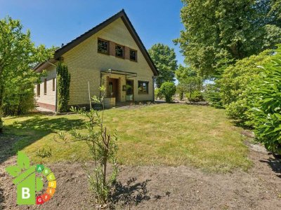 Familienfreundliches Einfamilienhaus mit 5 Zimmern und Garage in Bokholt-Hanredder