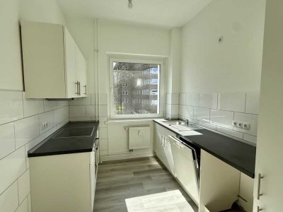 Erstbezug nach Sanierung: 2-Zimmer-Wohnung mit Balkon im beliebten Ottensen
