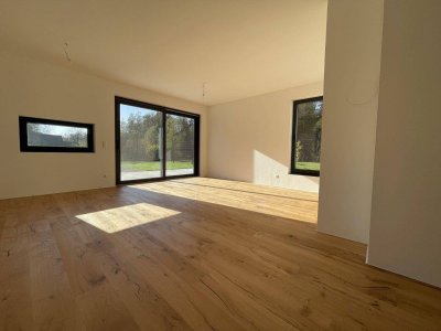 Moderne Doppelhaushälfte in Seiersberg Pirka - Erstbezug mit 300 m² Garten - mit Option auf Asuweitung bis zu 800 m² , Terrasse und 3 Stellplätzen - Jetzt zugreifen