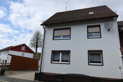 Doppelhaushälfte mit Garage