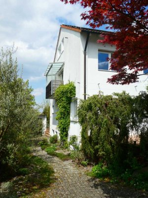 DHH  in Stuttgart-Bad Cannstatt | 7,5 Zimmer | Garten mit Obstbäumen | 2 Terrassen
